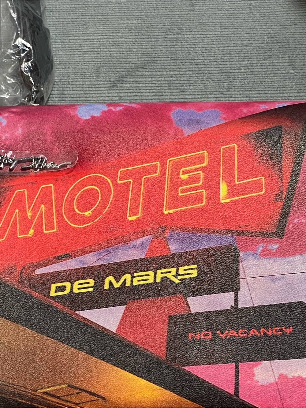 Betsey Johnson NWT Vacay Far Away 'Motel De Mars' Graphic Crossbody rare - Picture 6 of 17